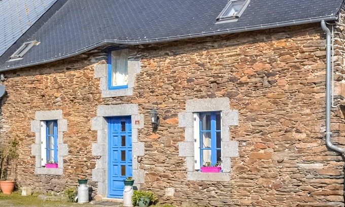 Merleac House | Charming farmhouse built in 1900 in the heart of Brittany.