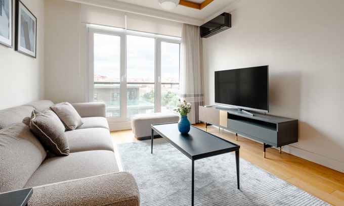 Beyoglu Apartment | Charming Flat w Balcony 12 min to Pera Museum