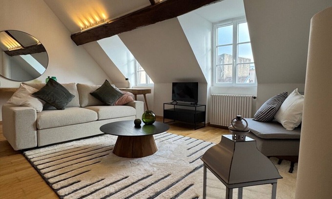 Saint-Germain-en-Laye Apartment | Charming duplex apartment - Parking