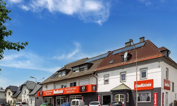 Klagenfurt am Woerthersee House | Charming Holiday Home in Klagenfurt with Garden