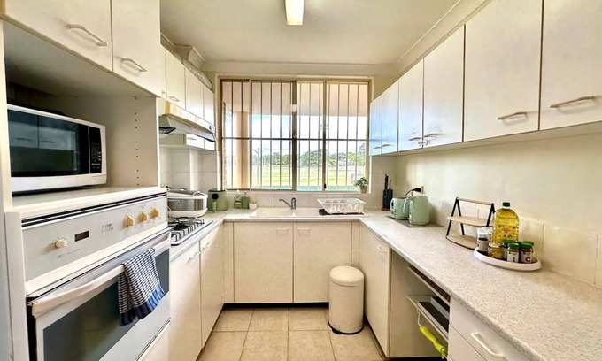 Canterbury Apartment | Charming Home in Canterbury, Racecourse View & Tennis Court