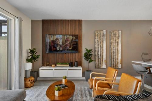 Davenport House | Charming Home with Themed Bedrooms & Private Pool