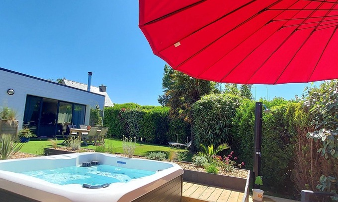 Trevou-Treguignec House | Charming house 800 meters from the sea