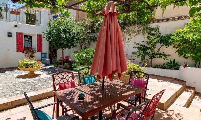 Niguelas Cottage | Charming house in Nigüelas with patio and terrace