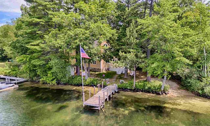 Mirror Lake Cottage | Charming Lakefront Cottage on Winter Harbor – Your Perfect Escape