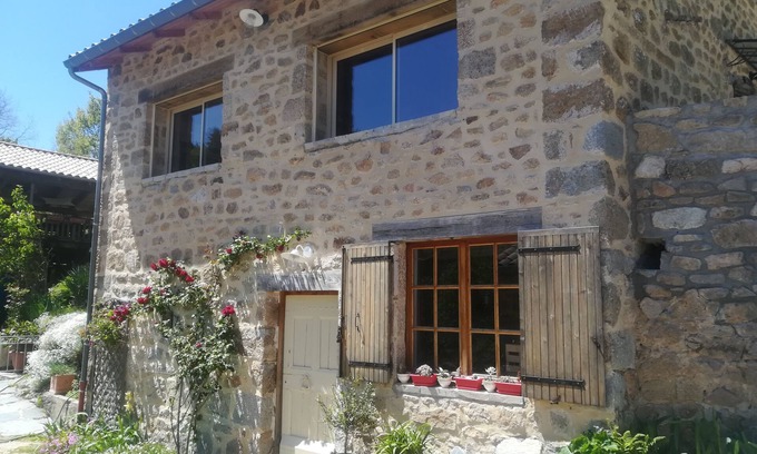 Saint-Jean-Chambre Cottage | Charming LOFT with mezzanine, 3 stars.