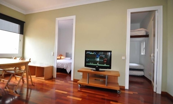 La Nova Esquerra de l'Eixample Apartment | Charming, Luminous & Quiet, Top floor, Big Terrace, WIFI, Centric.