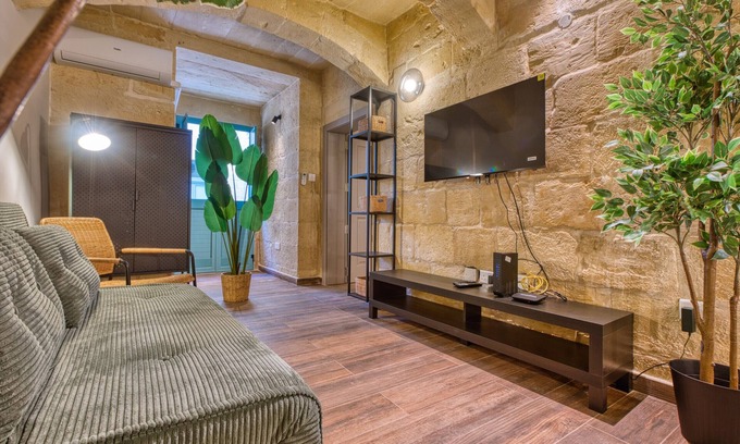 Valletta Ski Chalet | Charming, Modern duplex in city center JMBA1-1