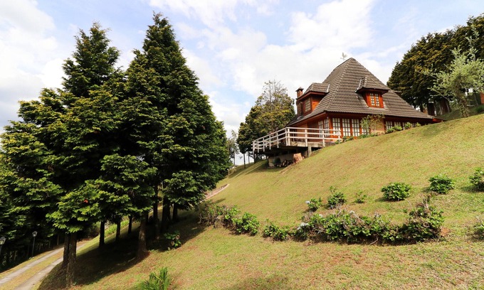 Campos do Jordao Ski Chalet | Charming Mountain Chalet