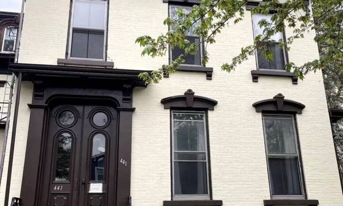 Newtonville Apartment | Charming North Troy apartments by the River