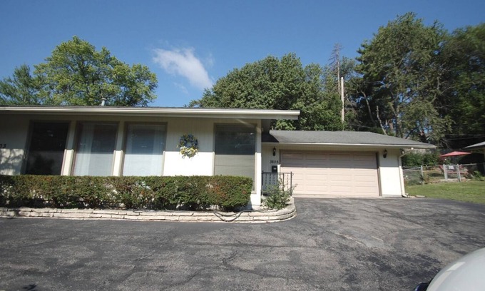 Peoria House | Charming Oasis in the Heart of Peoria