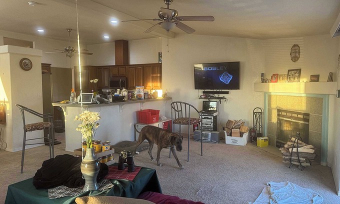 Crystal Bed & Breakfast | Charming oasis!This peaceful clean retreat is on your way to Death Valley.