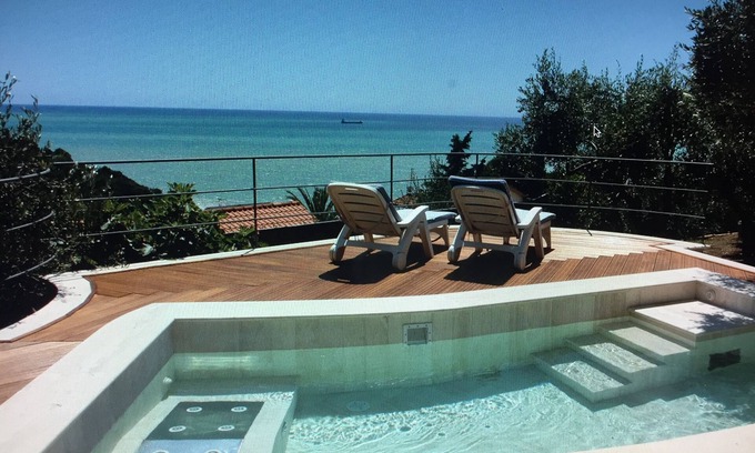 Lerici Villa | Charming Rustic with Sea Views and Small Pool free wifi in Exclusive Alcove