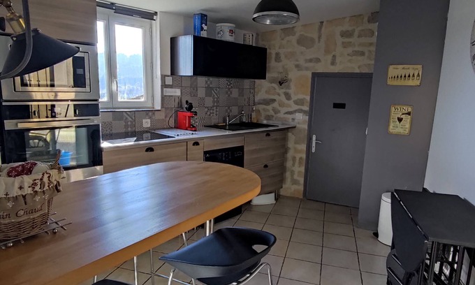 Capendu Cottage | Charming small renovated air-conditioned gite near the city of carcassonne and canal