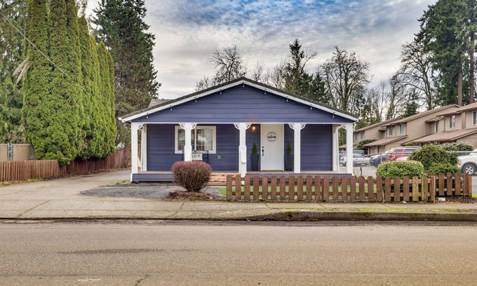 Stayton House | Charming Stayton Home w/Deck + Smart TV!