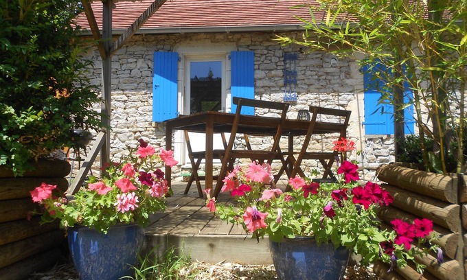 Martel Cottage | Charming stone gite totally renovated and well decorated