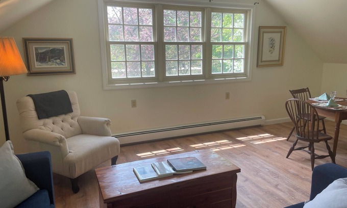 St. Albans Apartment | Charming studio with WiFi and AC in gorgeous St. Albans