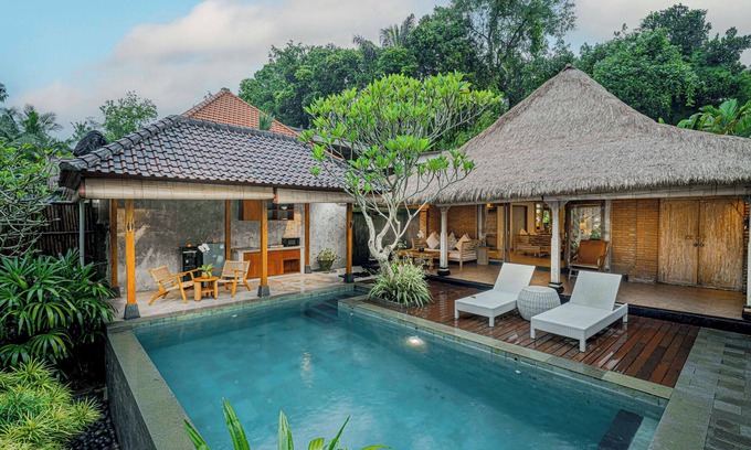 Sambahan Villa | Charming Tropical Villa for Couple and Honeymooner