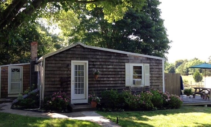 East Hampton North Cottage | Charming updated Cottage walk to everything!