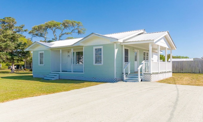 Harkers Island House | Charming Vacation Rental on Harker's Island