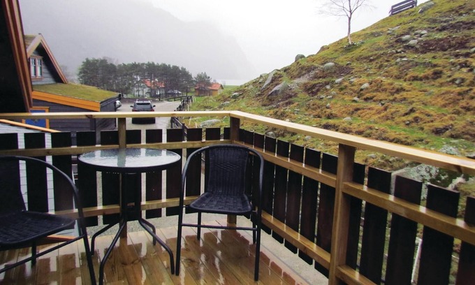 Gjesdal Apartment | Charming vacation apartment in picturesque surroundings.