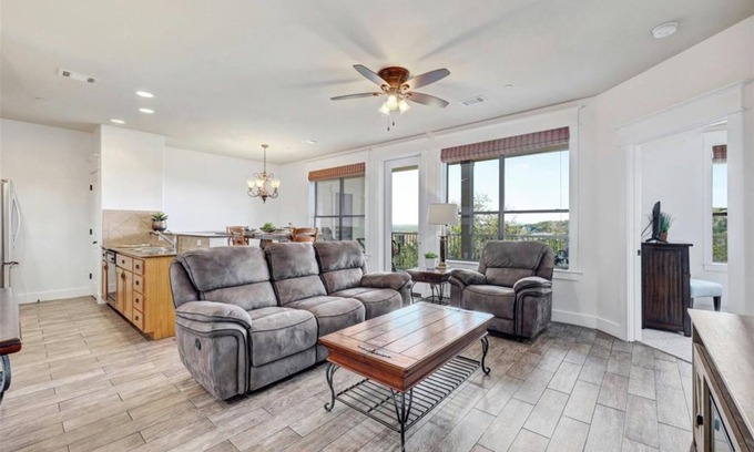 Leander Condo | Charming Villa on Lake Travis in Hill Country at Hollows Resort, Pools, Trails, Marina