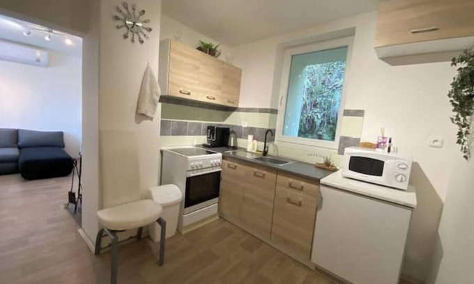 Radosovice Villa | Charming villa with AC WiFi Grill ping-pong billiards table football near Prague