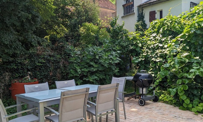 La Roche-Morey Cottage | Charming village house in Haute-Saône with fireplace
