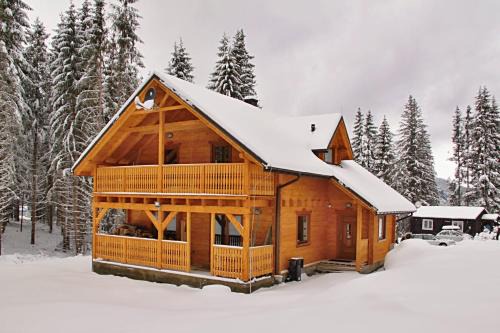 Demanovska Dolina Ski Chalet | Chata Iľanovka