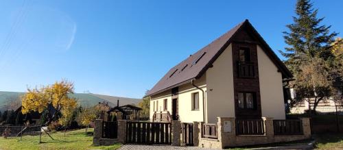Liptovsky Trnovec House | Chata Moja