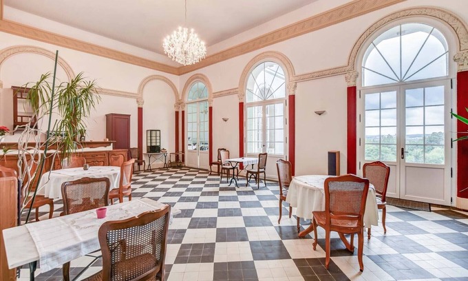 Damiatte House | Chateau de Pourpry