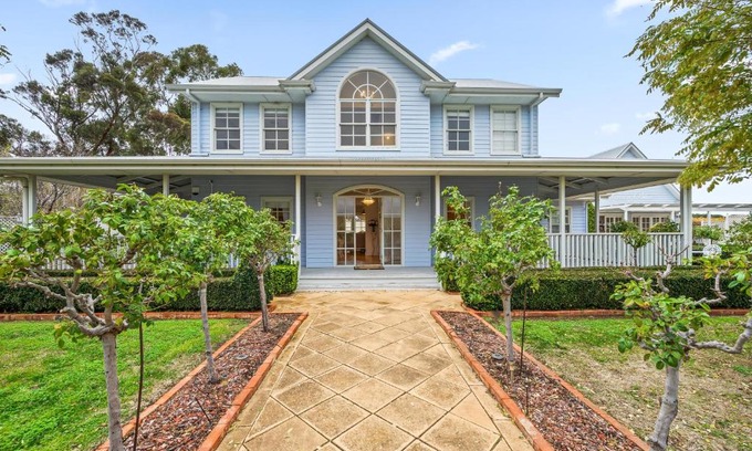 Aldinga House | Chateau in the Vines by Wine Coast Holiday Rentals