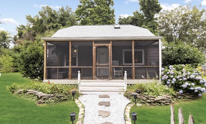 Shady Side Cabin | Chesapeake Cabin