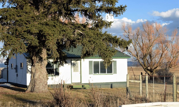 Caribou County Cottage | Chesterfield-Lava Hot Springs - Farm Cottage