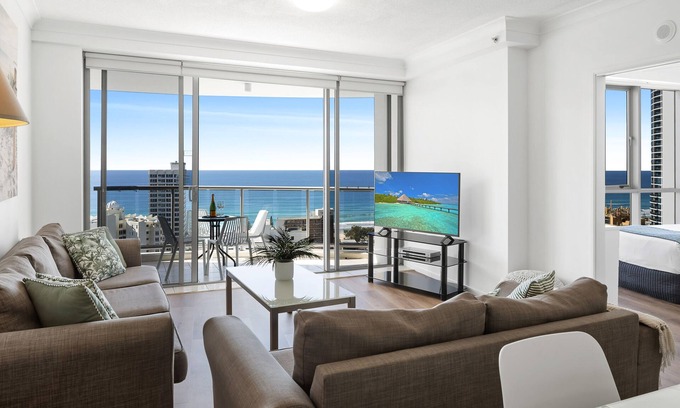 Surfers Paradise Apartment | Chevron Renaissance Ocean View