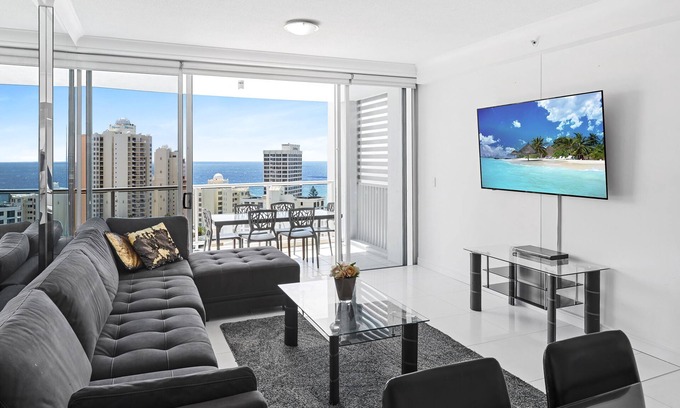 Surfers Paradise Apartment | Chevron Renaissance Ocean View
