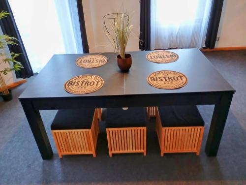 Mulhouse House | Chez Jimmy London