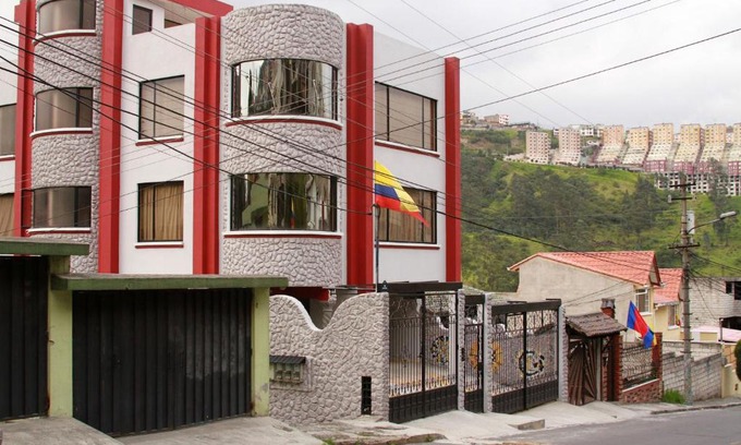 Hacienda Monjas House | ChezElena suites & apartments