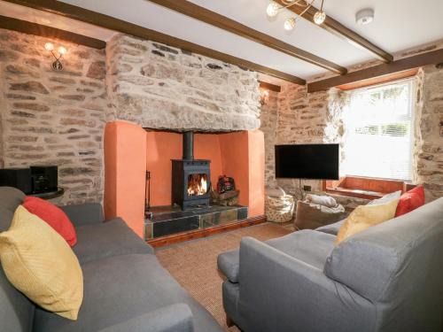 Pendeen House | Chi Lowen