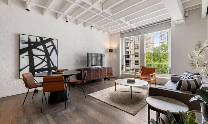 Surry Hills Apartment | Chic 2-Bedroom in Surry Hills