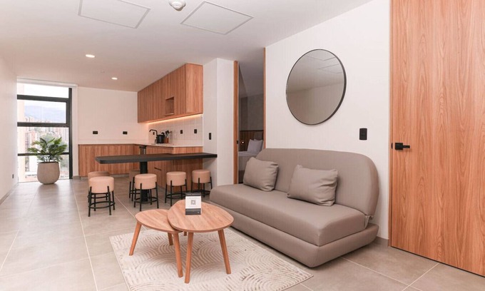 San Diego Apartment | Chic 3BR Design Flat - Jacuzzi + Cowork El Poblado