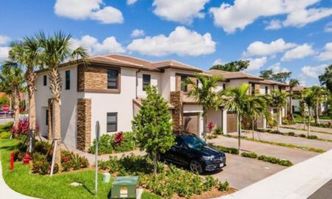 Survey Creek House | Chic 3BR Resort-Style Retreat