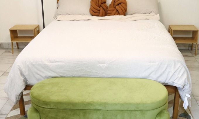 South Hill Apartment | Chic and Cozy Studio in lovely South Hill Village