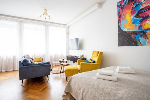 Srodmiescie Apartment | Chic Apartments - Cozy Studio - Central Location - Żurawia