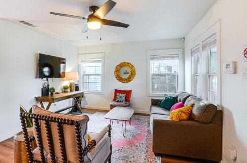 Tech Terrace House | Chic Home about 2 Mi to TTU with Grill and Yard in Lubbock