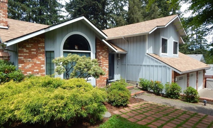 Southeast Eugene House | Chic house in Eugene near University of Oregon/Autzen/Hayward Field