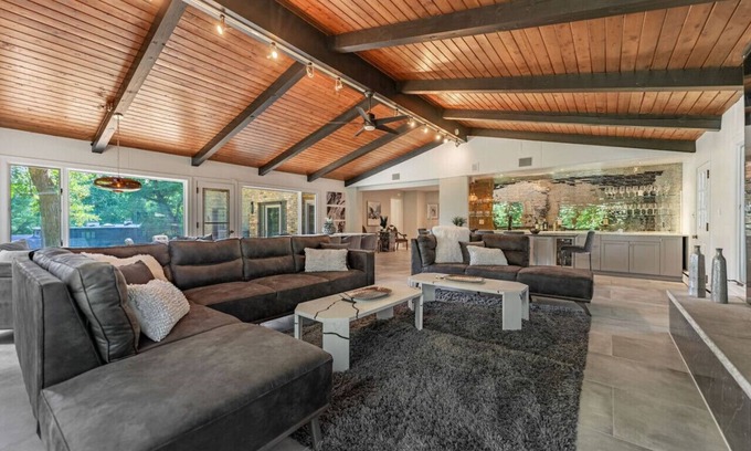 Rockford House | Chic Modern Glam - The Rock Royale