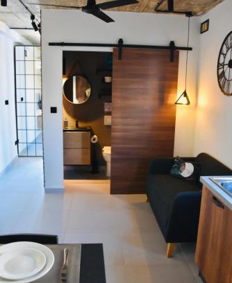 Mosta Apartment | Chic Penthouse industrial-style