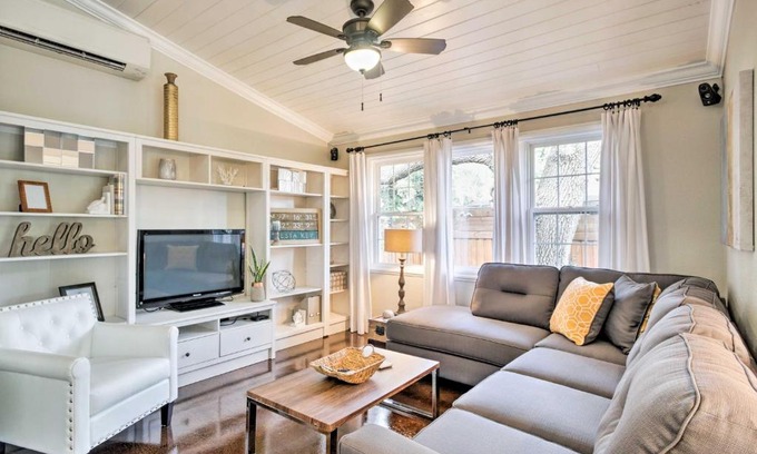 South Gate Ridge House | Chic Sarasota Cottage Near Beaches and Downtown!