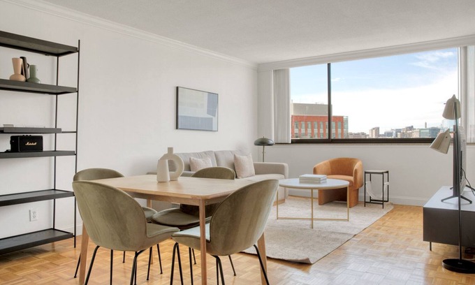 Fenway–Kenmore Apartment | Chic Symphony 1BR w/Doorman & Business Center, near MFA, by Blueground
